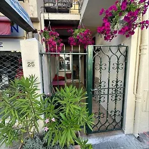 https://crew-key-west.fr-provencehotel.com